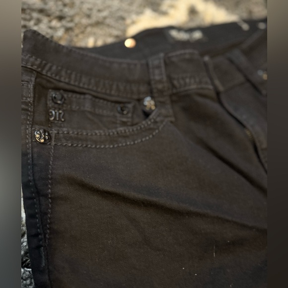 Miss Me Black Stretch Capris - 32 - Picture 5 of 8